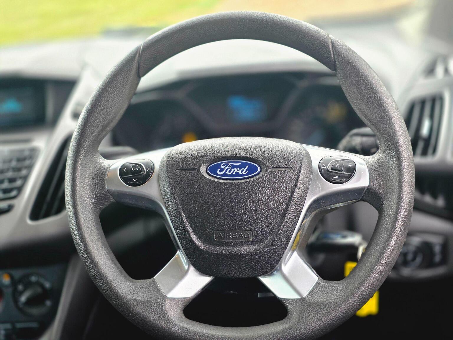 2017 Ford Grand Tourneo Connect image 49