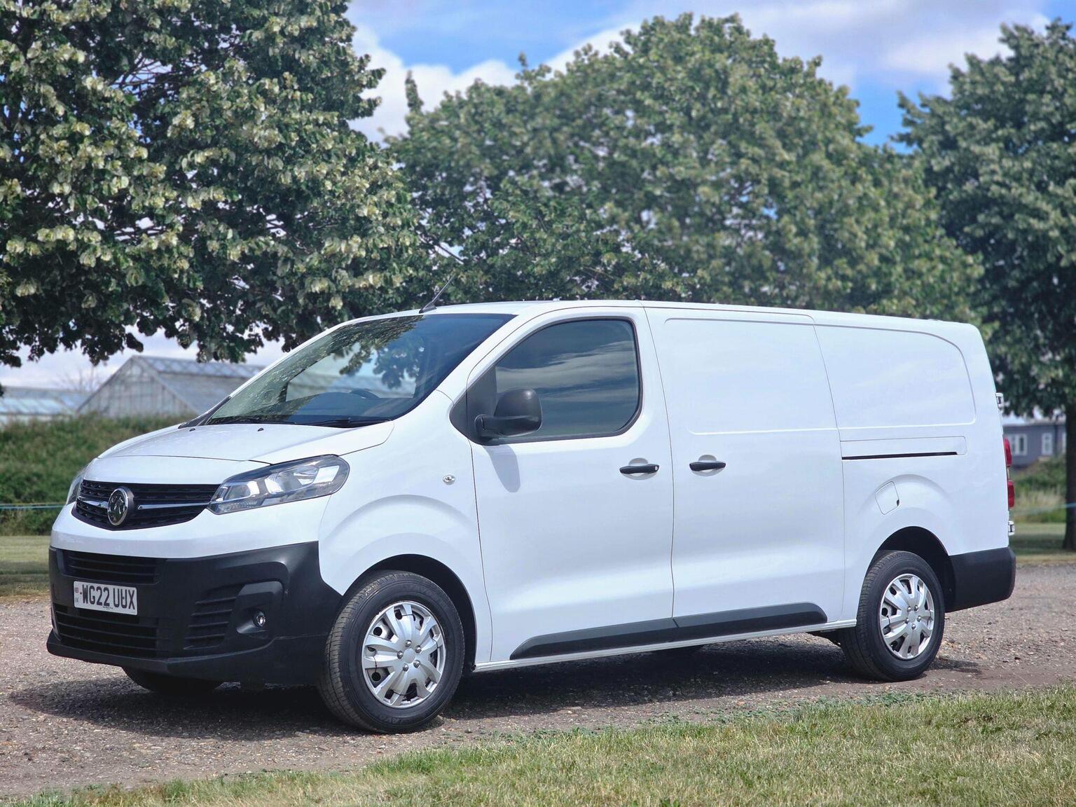 2022 Vauxhall Vivaro image 21