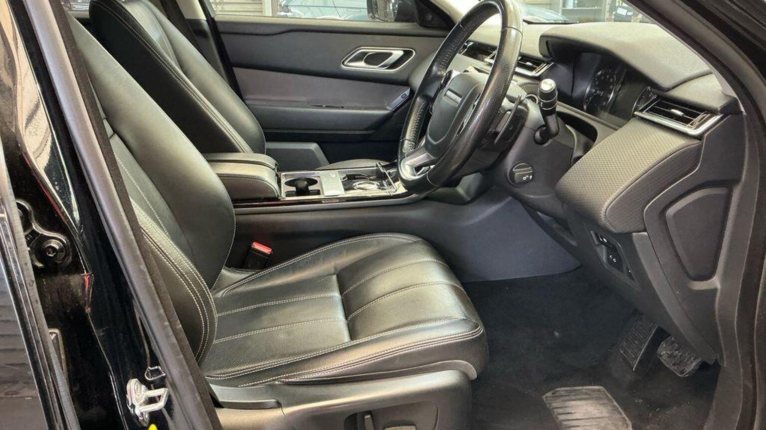 2019 Land Rover Range Rover Velar image 12