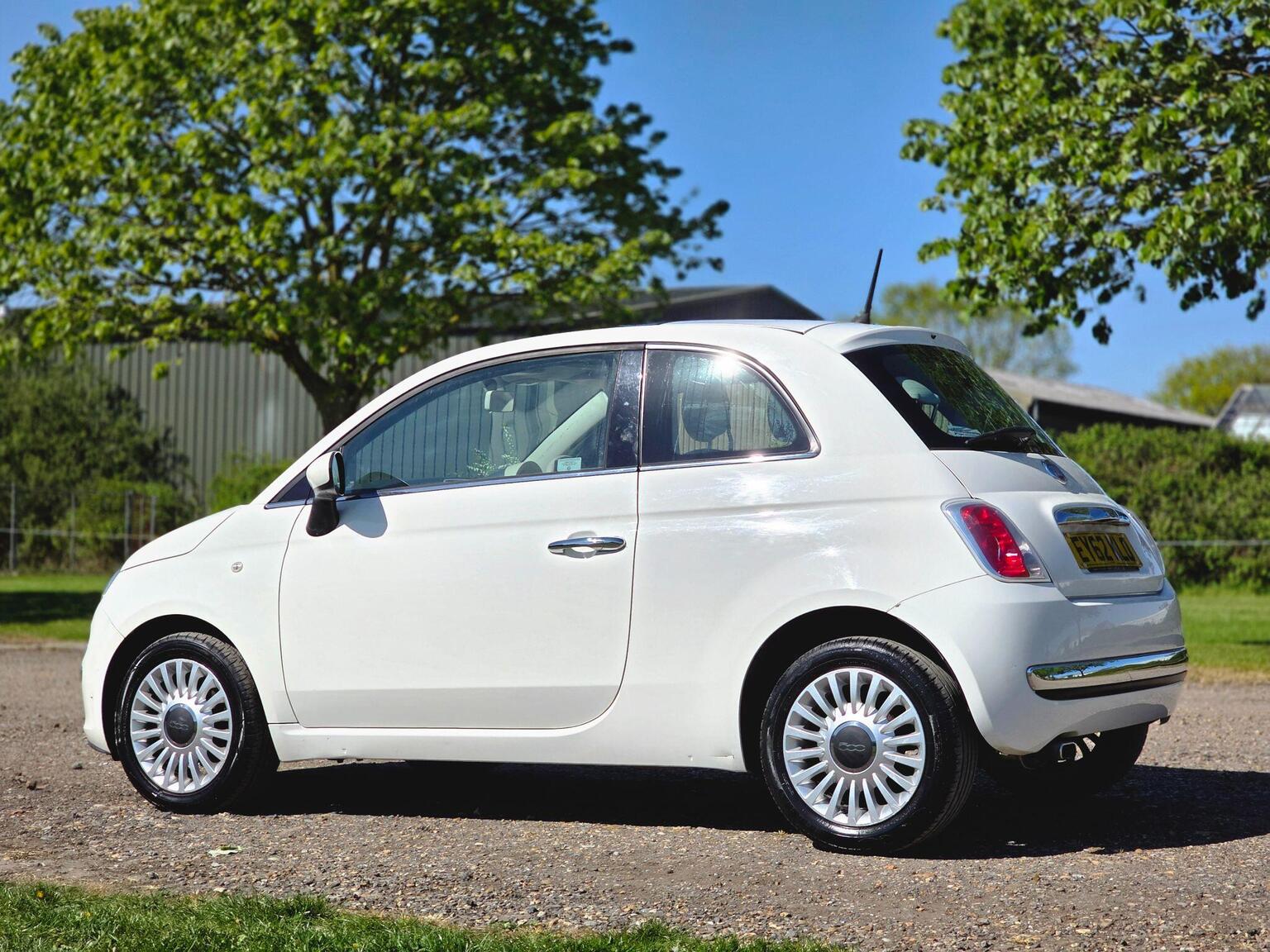 2012 Fiat 500 image 12