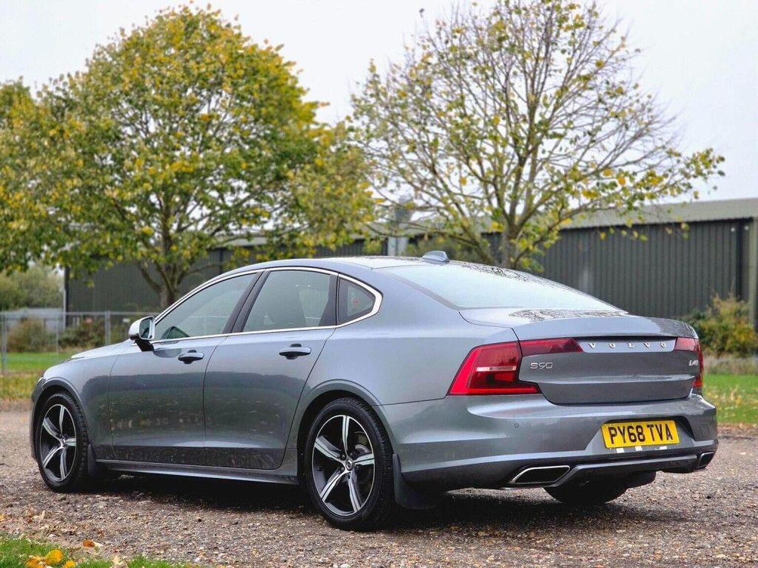 2019 Volvo S90 image 11