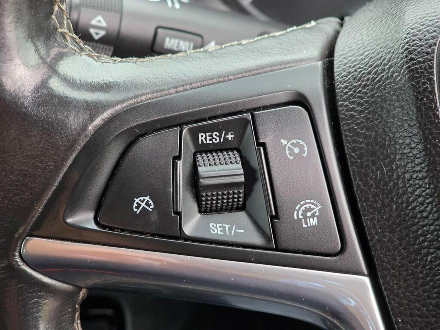 2016 Vauxhall Mokka X image 33