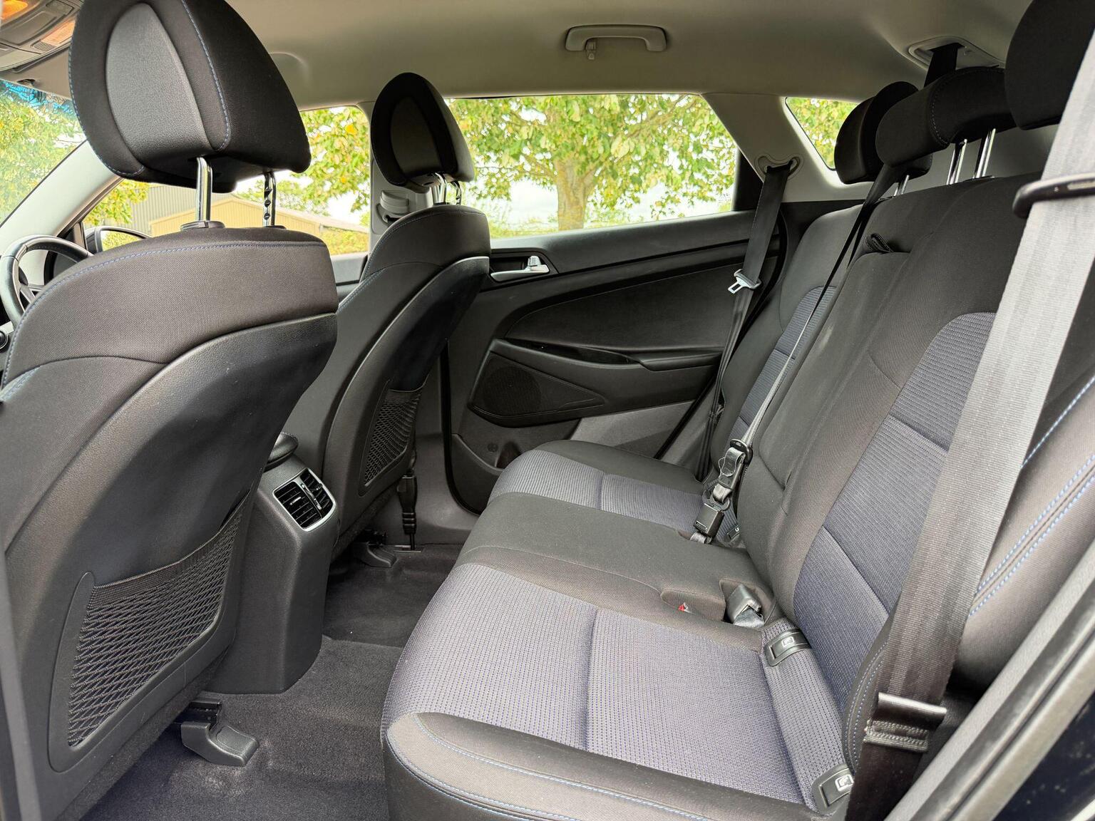 2017 Hyundai TUCSON image 27