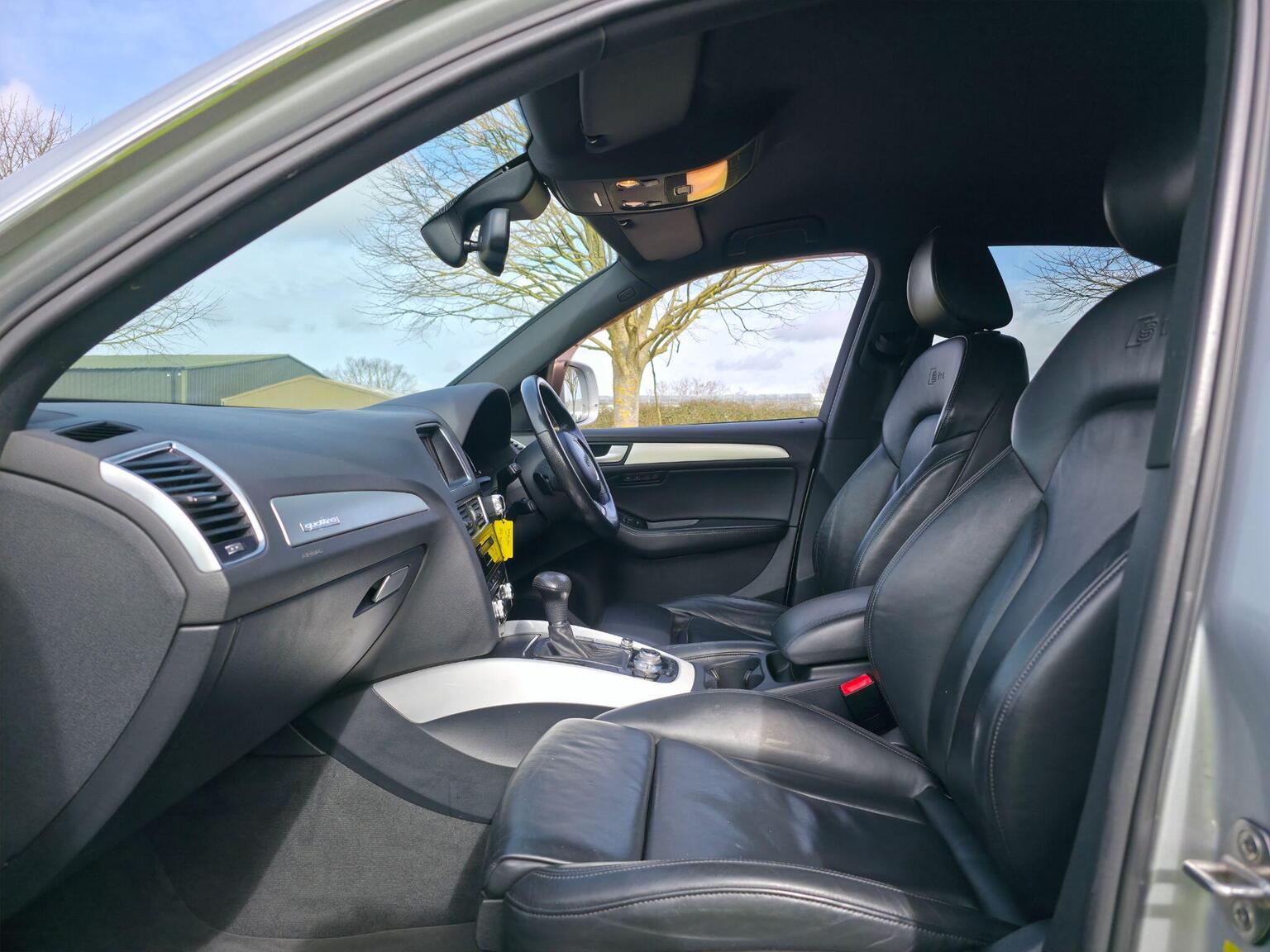 2012 Audi Q5 image 24
