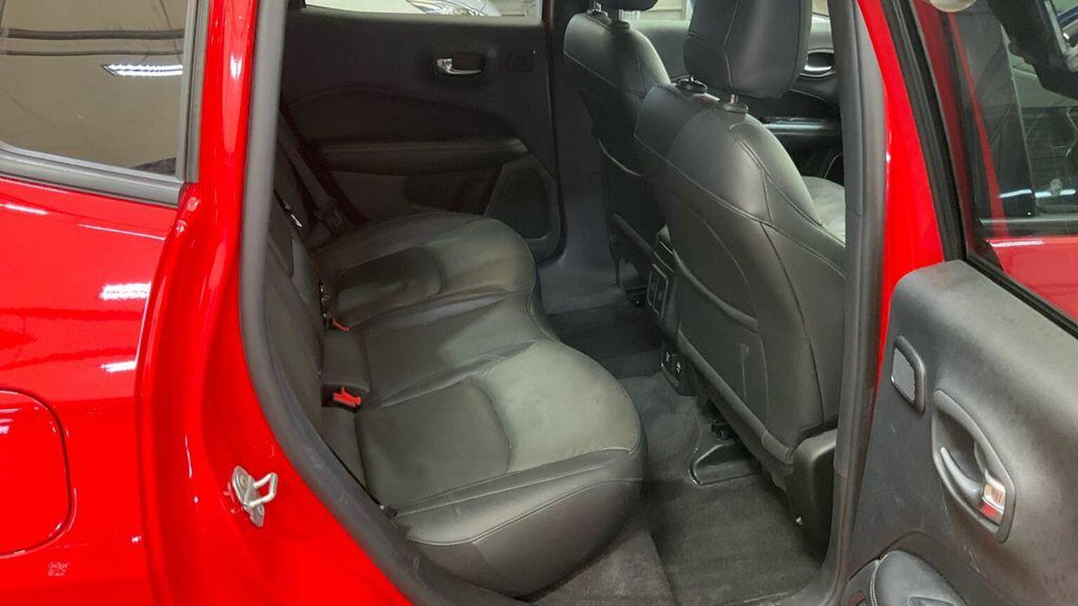 2021 Jeep Compass image 12