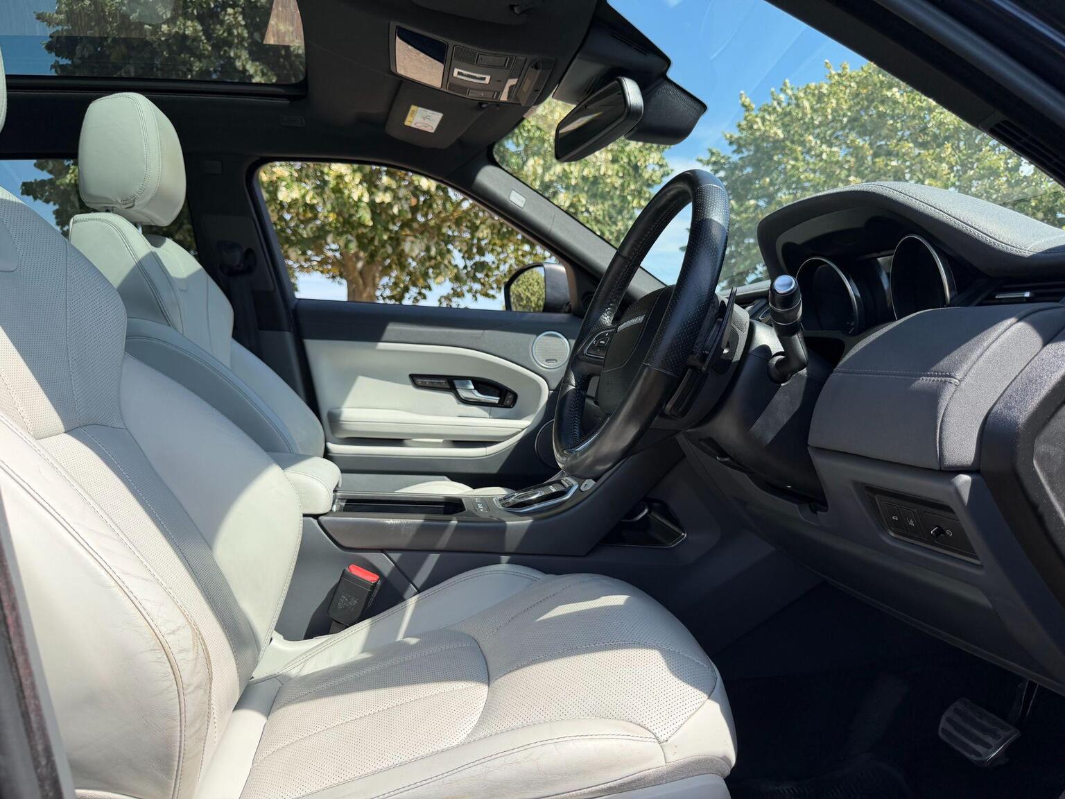 2017 Land Rover Range Rover Evoque image 23