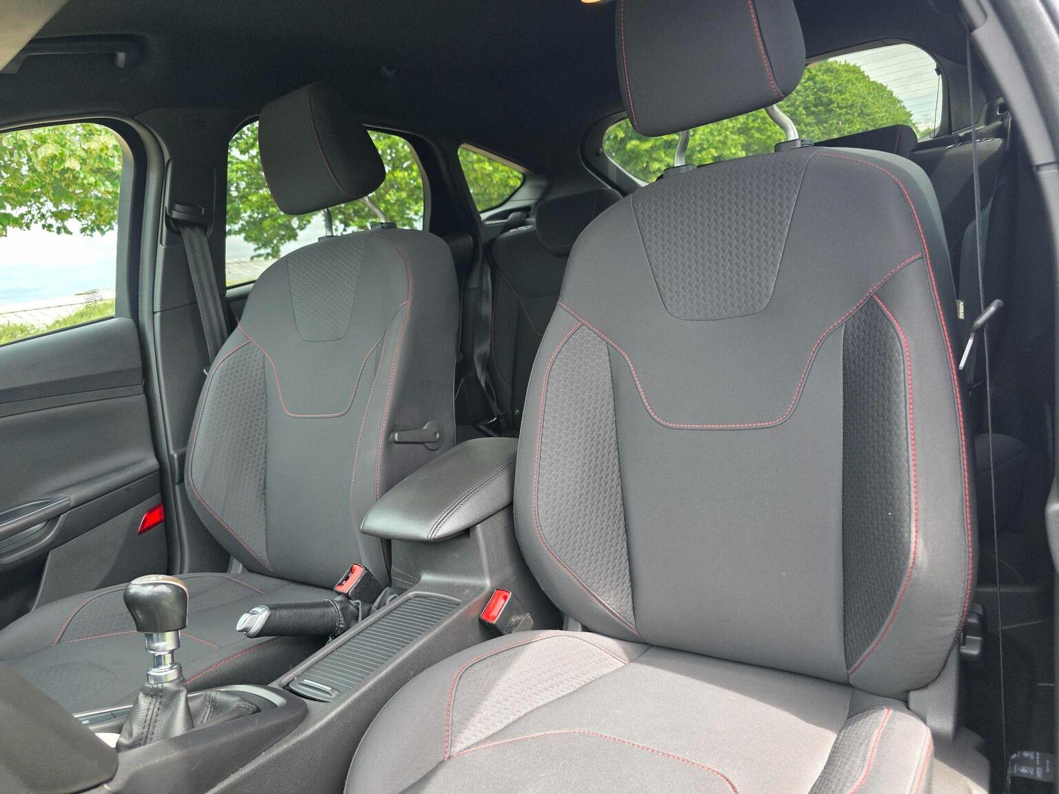 2018 Ford Focus image 29