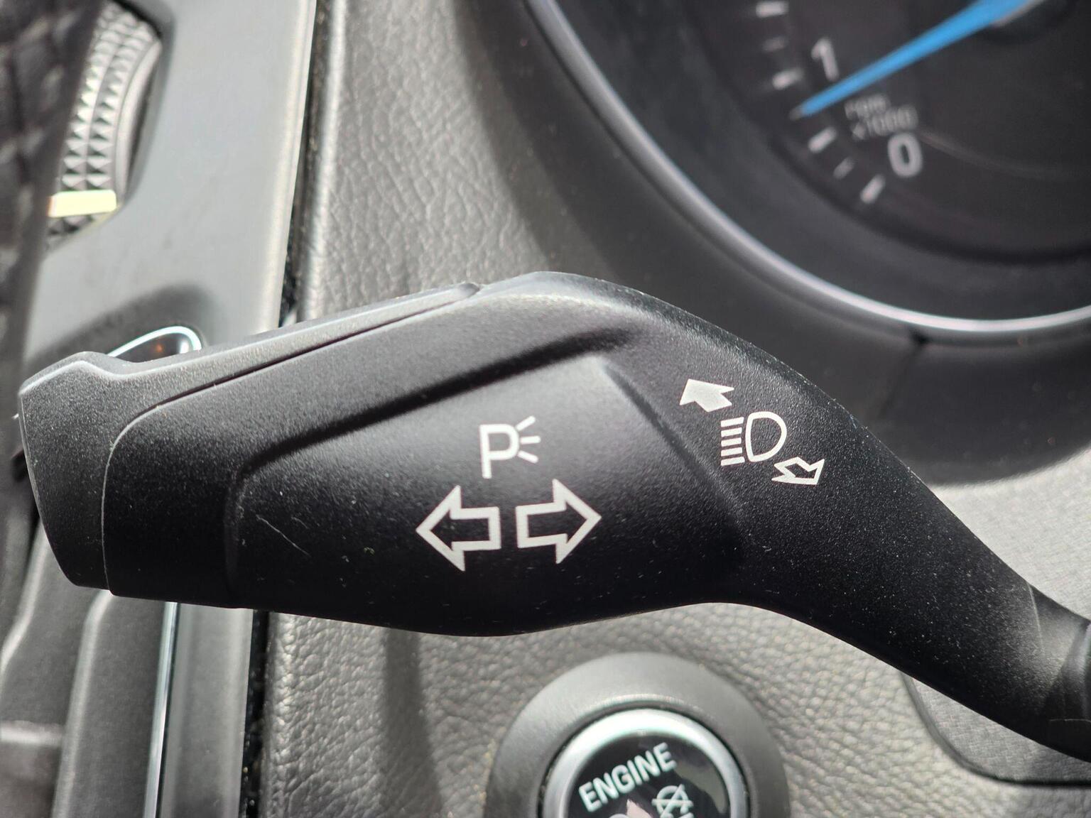 2018 Ford Focus image 43