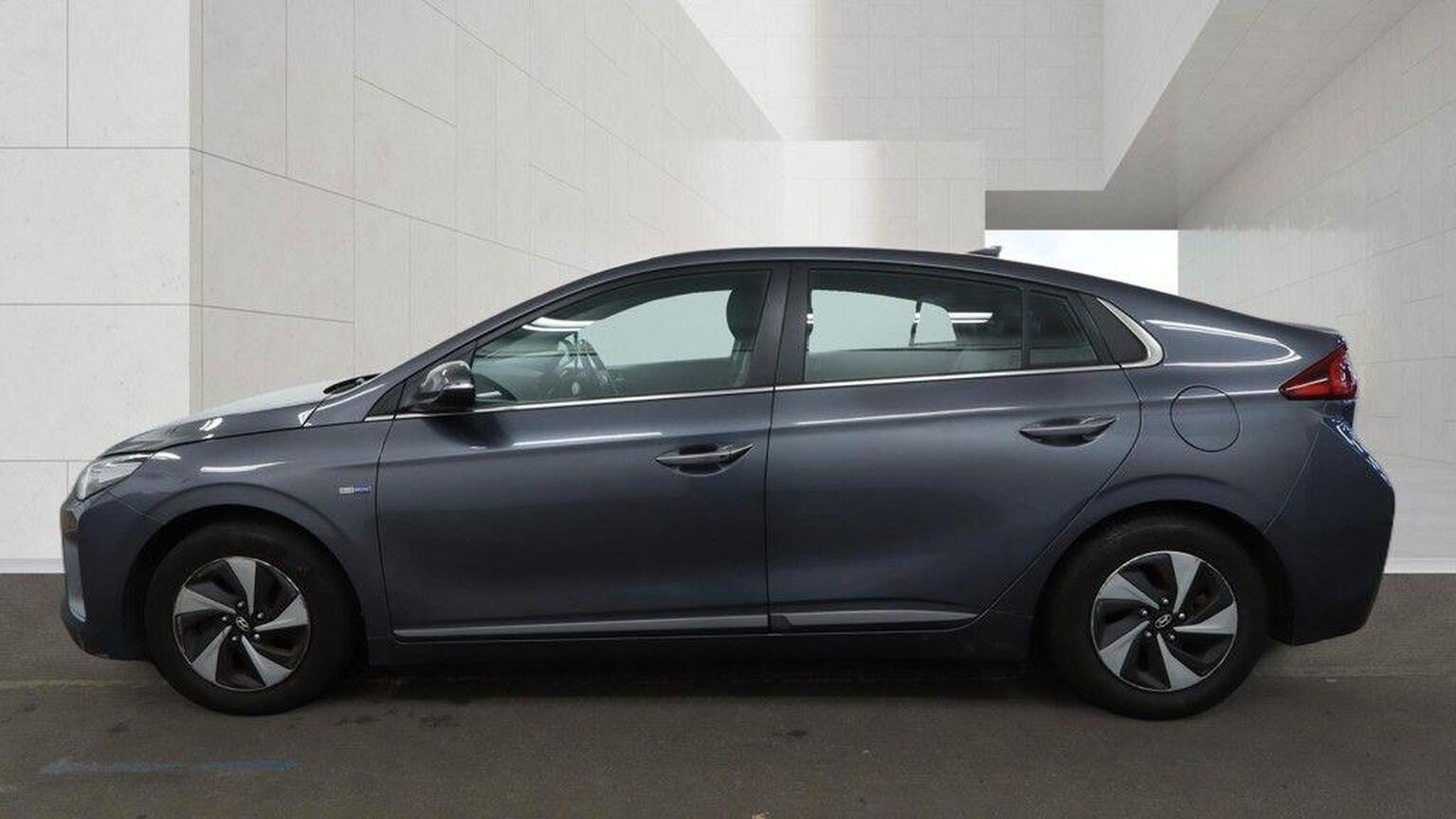 2017 Hyundai IONIQ image 7