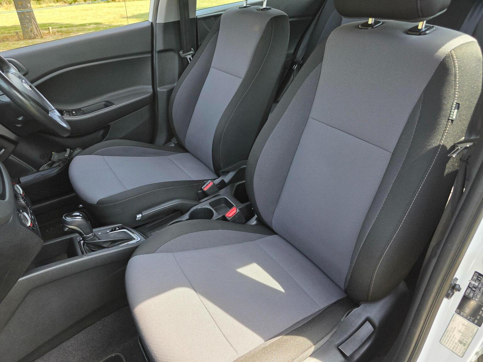 2018 Hyundai i20 image 29