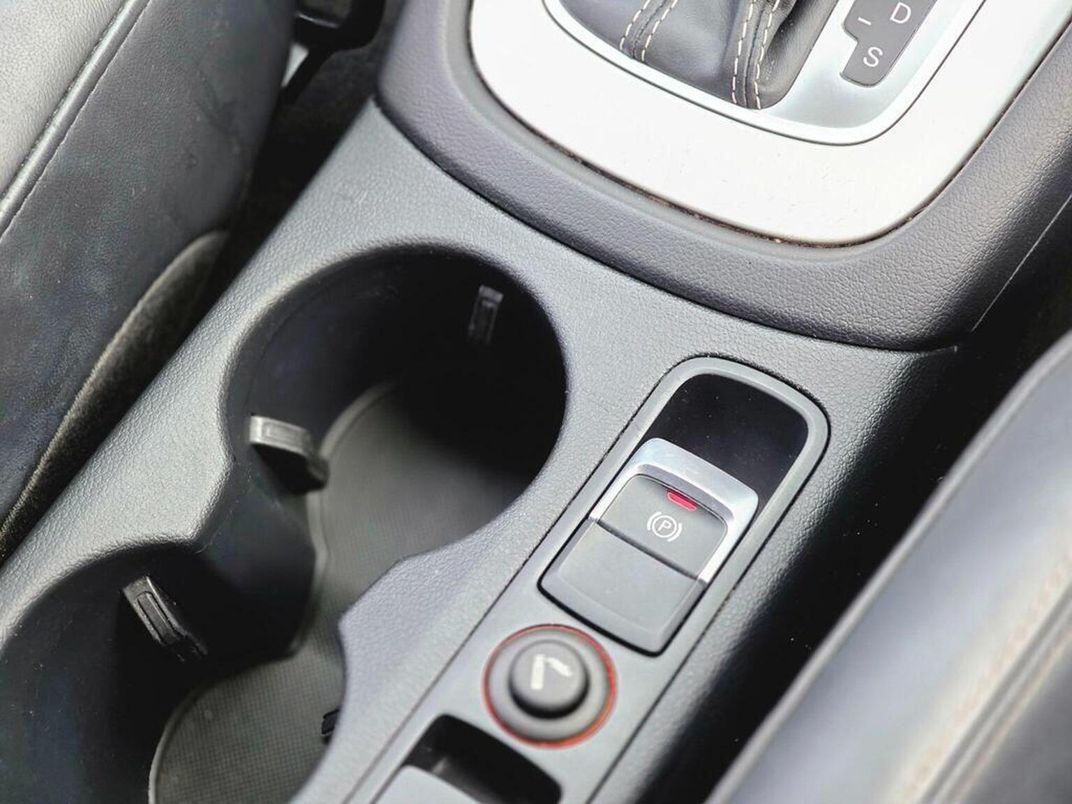 2015 Audi Q3 image 37