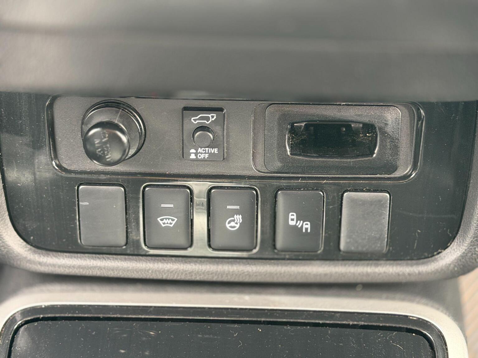 2018 Mitsubishi Outlander image 36