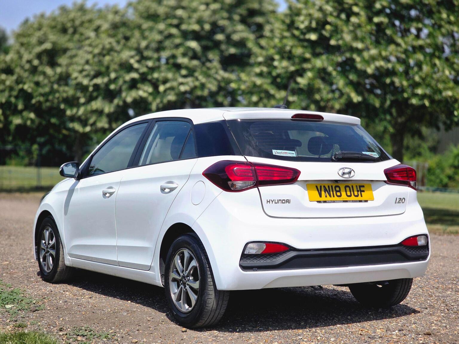 2018 Hyundai i20 image 11