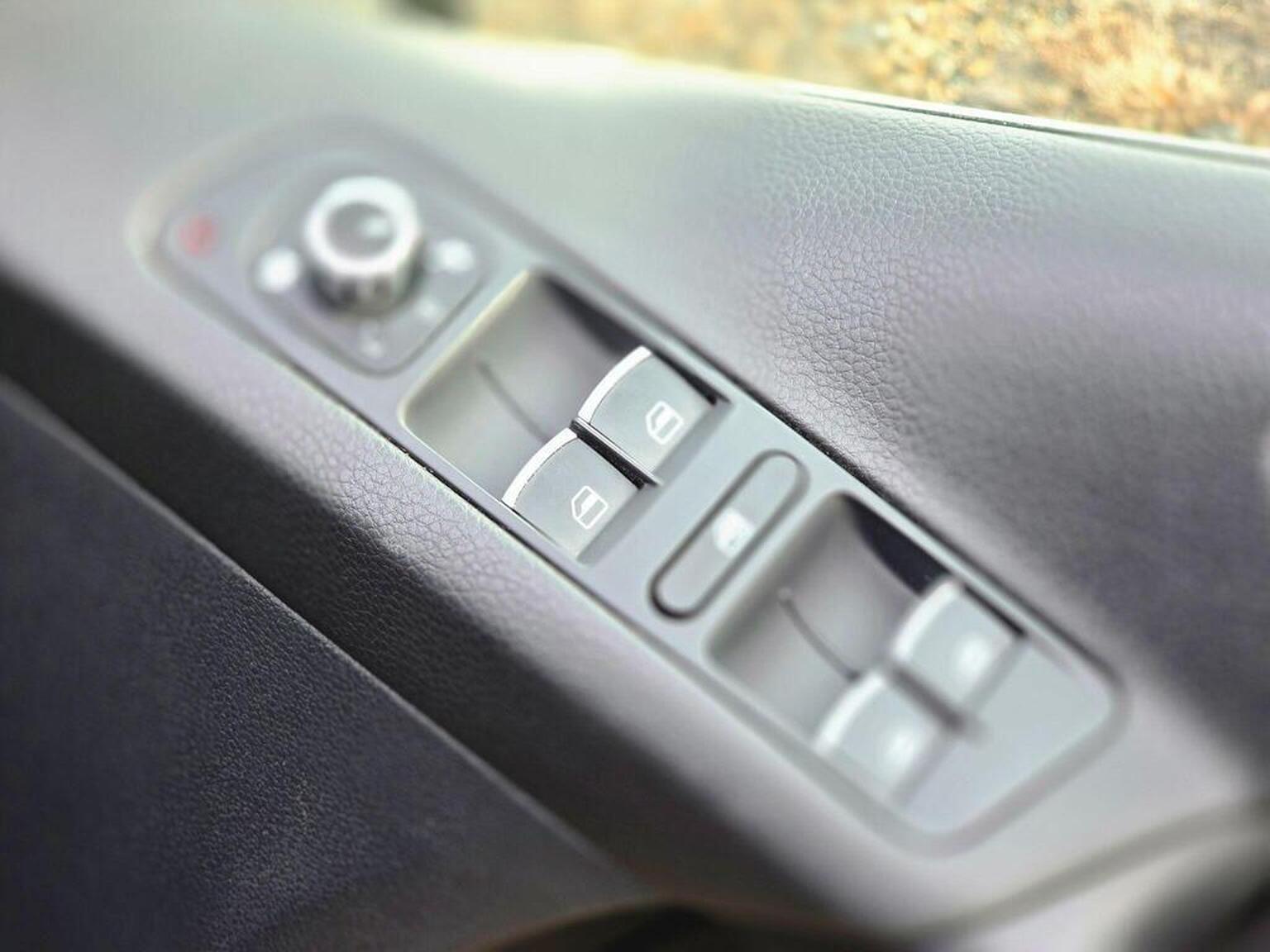 2014 Volkswagen Tiguan image 39