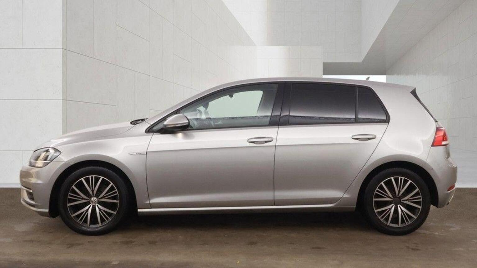 2018 Volkswagen Golf image 7