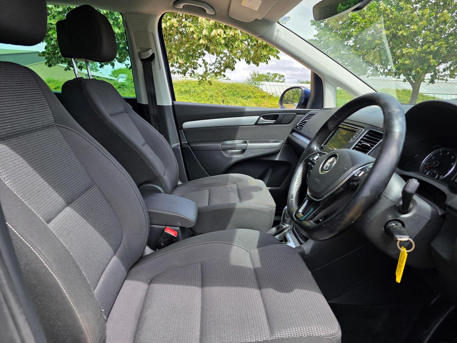 2017 Volkswagen Sharan image 24