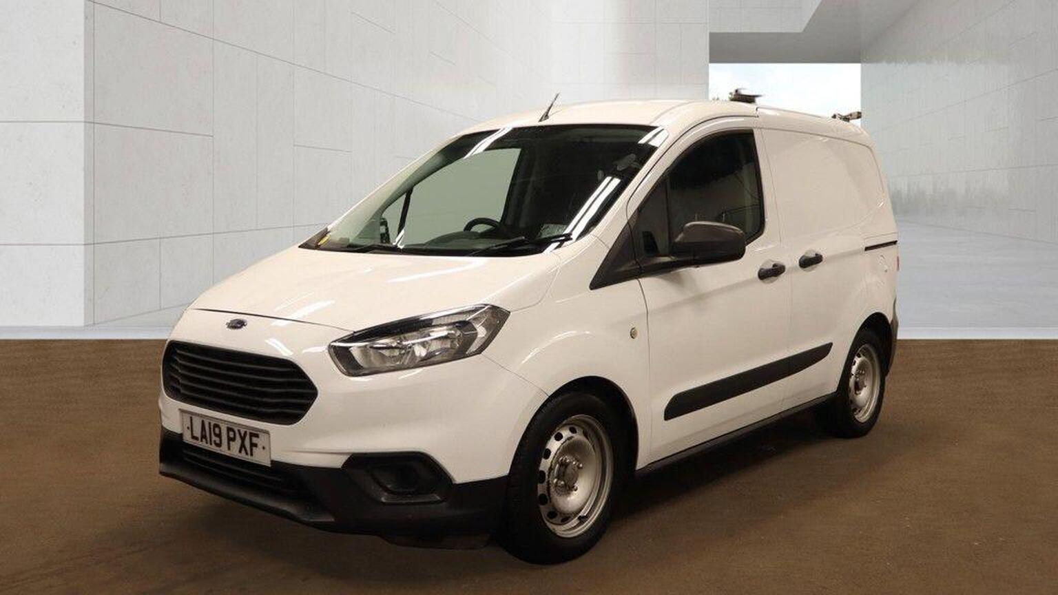 2019 Ford Transit Courier image 9