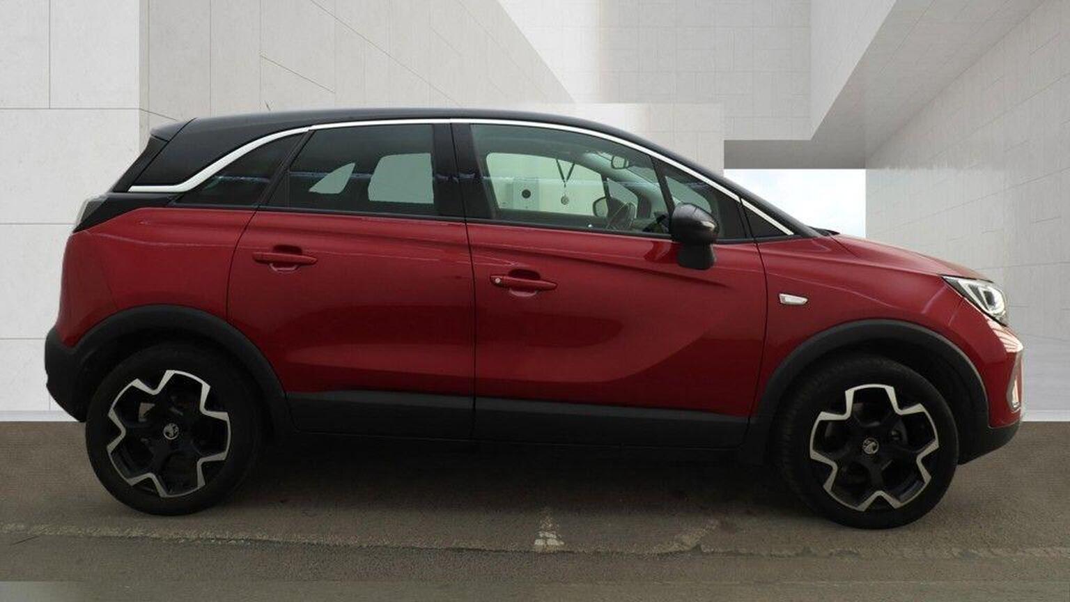 2021 Vauxhall Crossland image 2