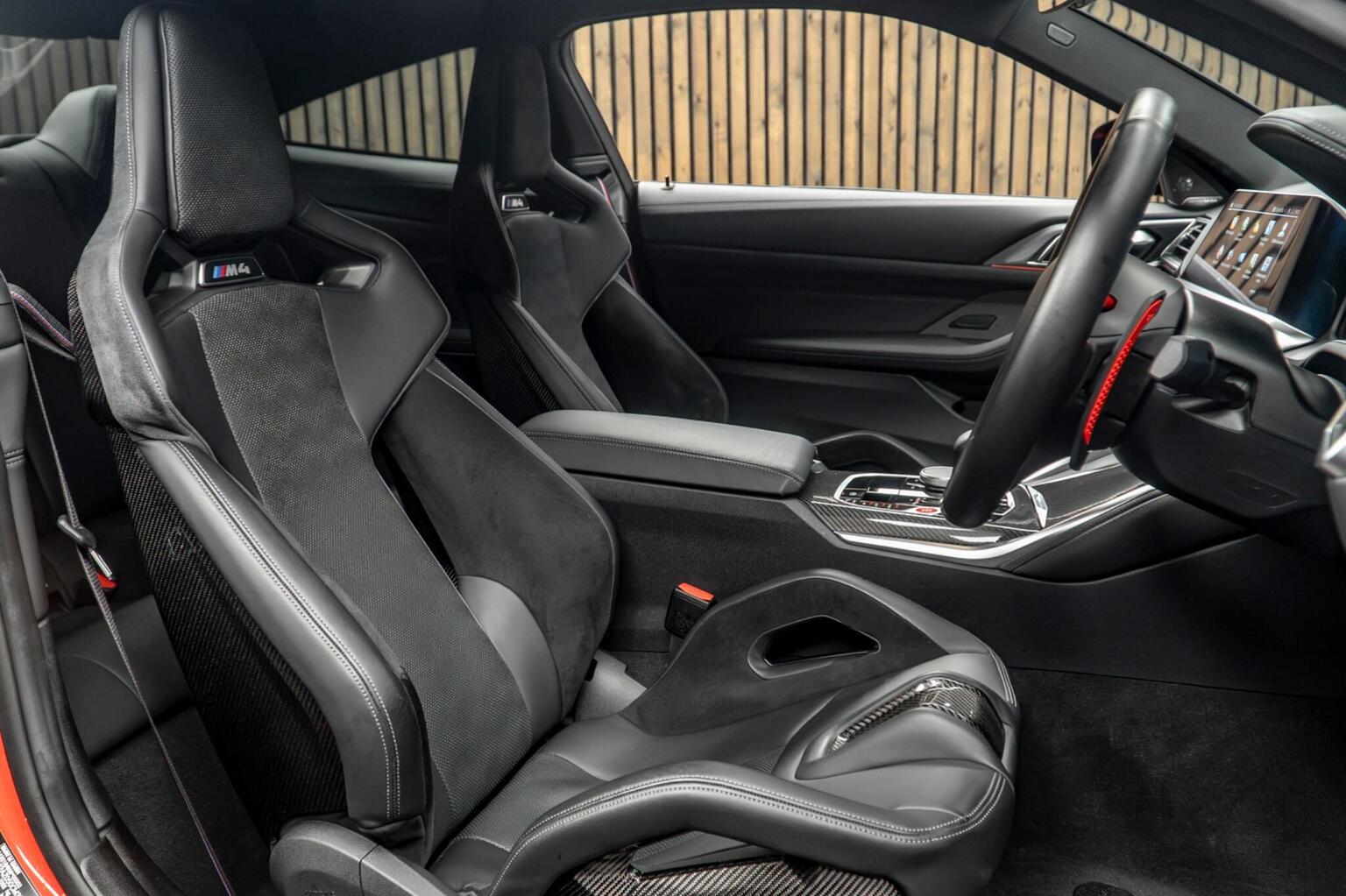 2023 BMW M4 Competition Steptronic M xDrive — photograph 2