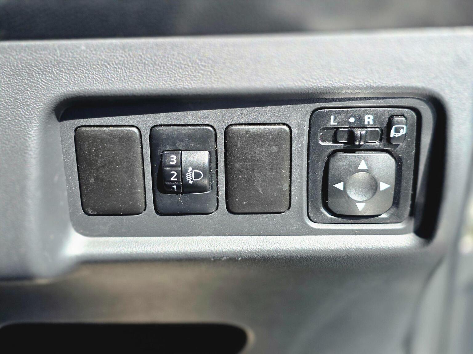 2019 Mitsubishi Mirage image 34