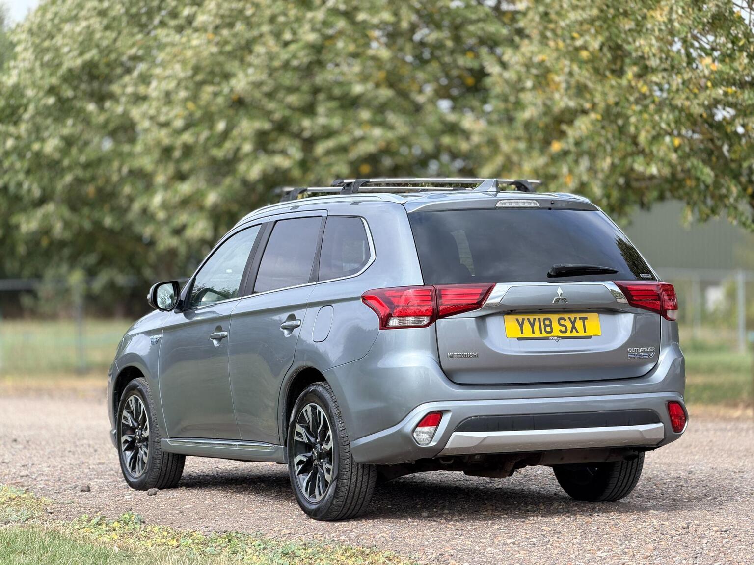 2018 Mitsubishi Outlander image 11
