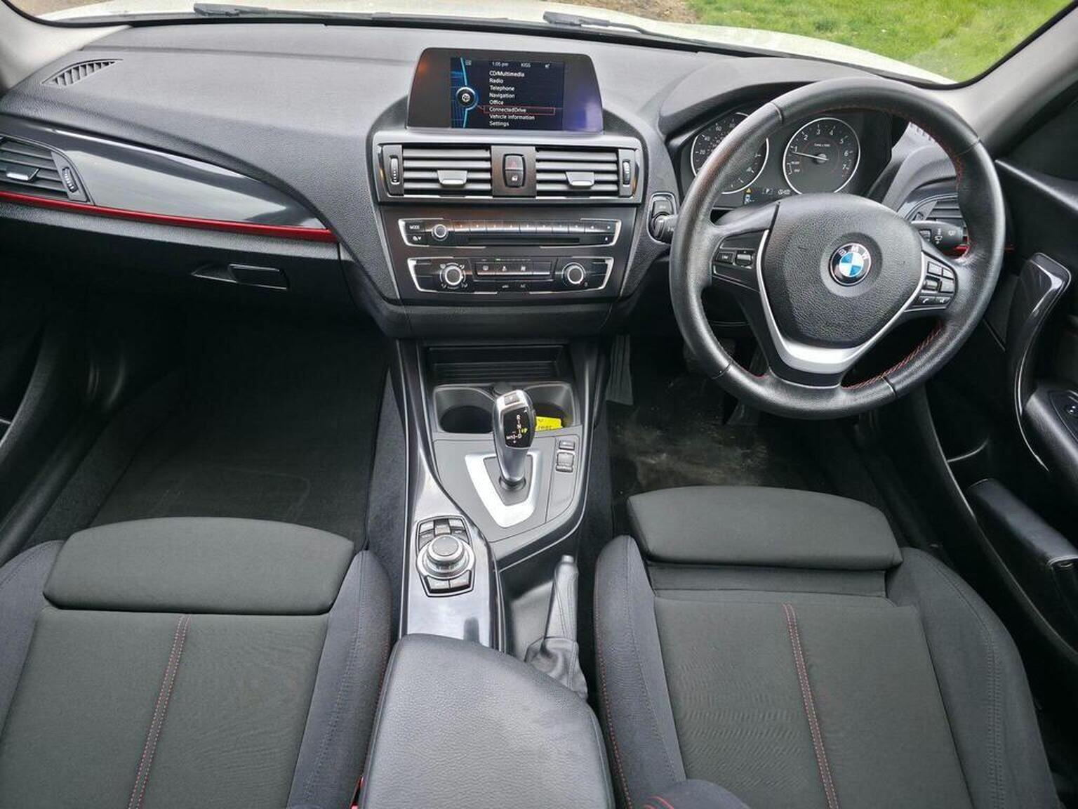 2013 BMW 1 Series image 30