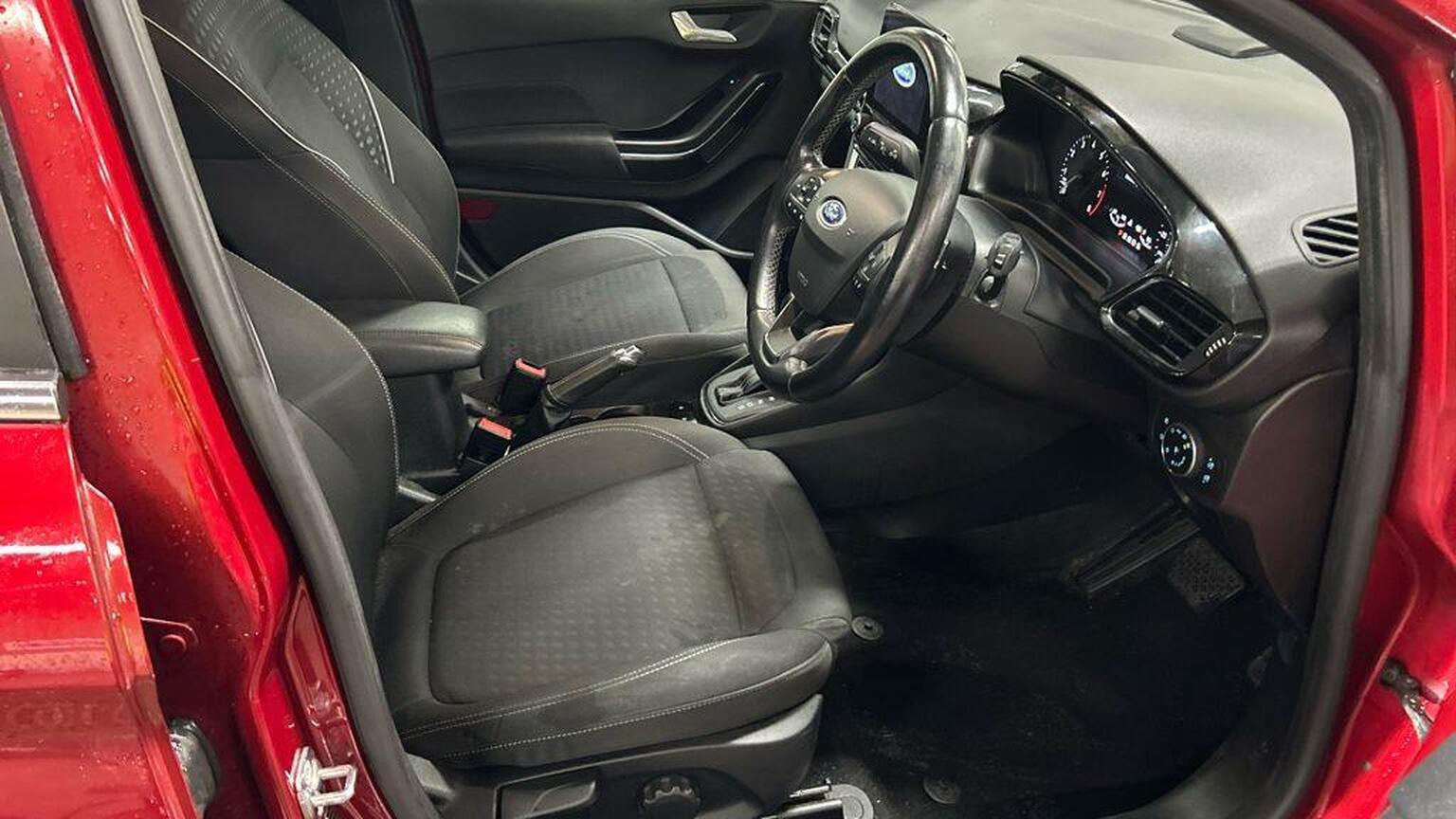 2017 Ford Fiesta image 12
