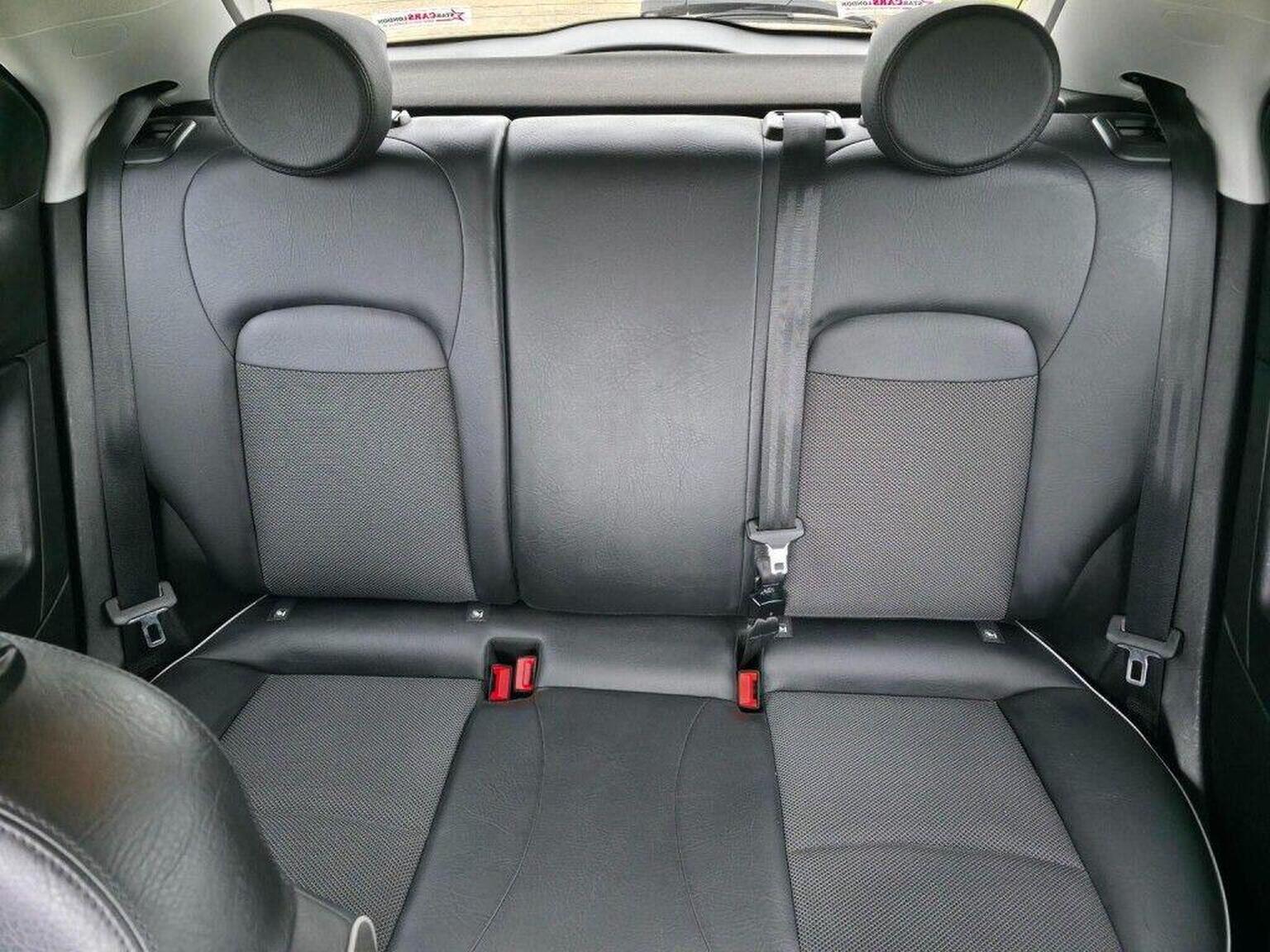 2017 Fiat 500X image 23