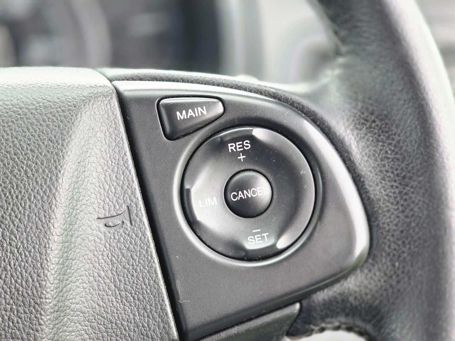2013 Honda CR-V image 33