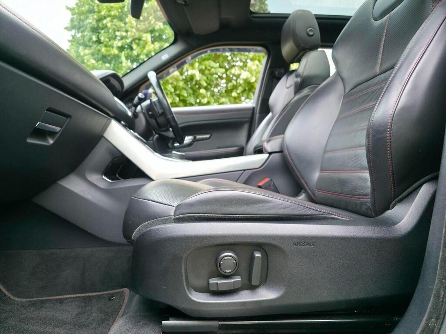 2016 Land Rover Range Rover Evoque image 25