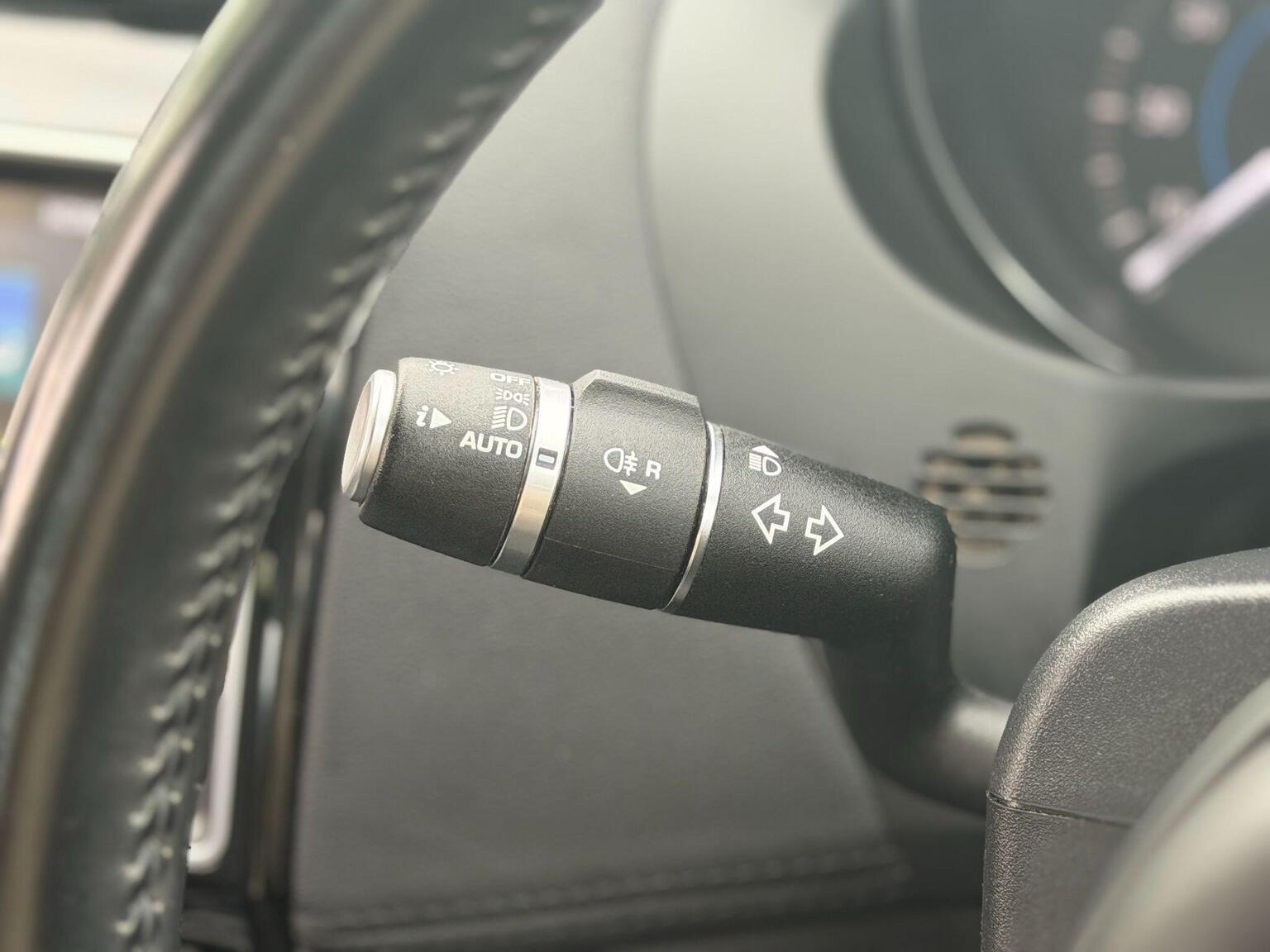 2016 Jaguar XE image 34