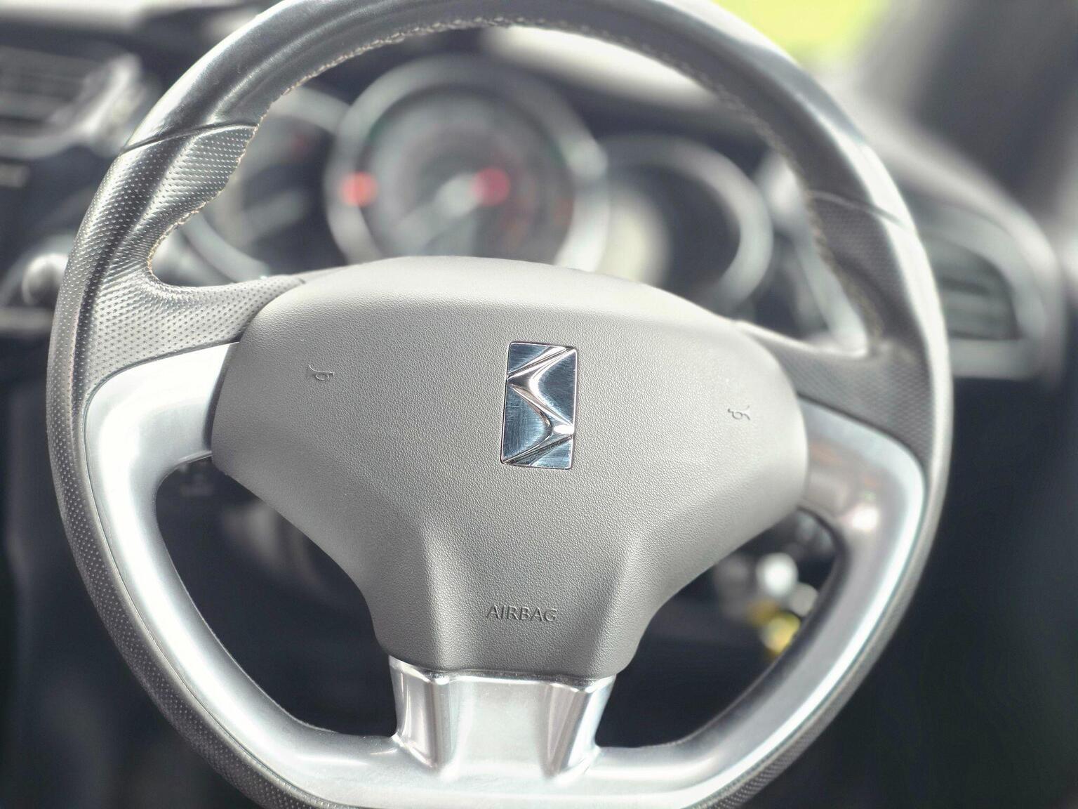 2017 Ds Automobiles DS 3 image 46