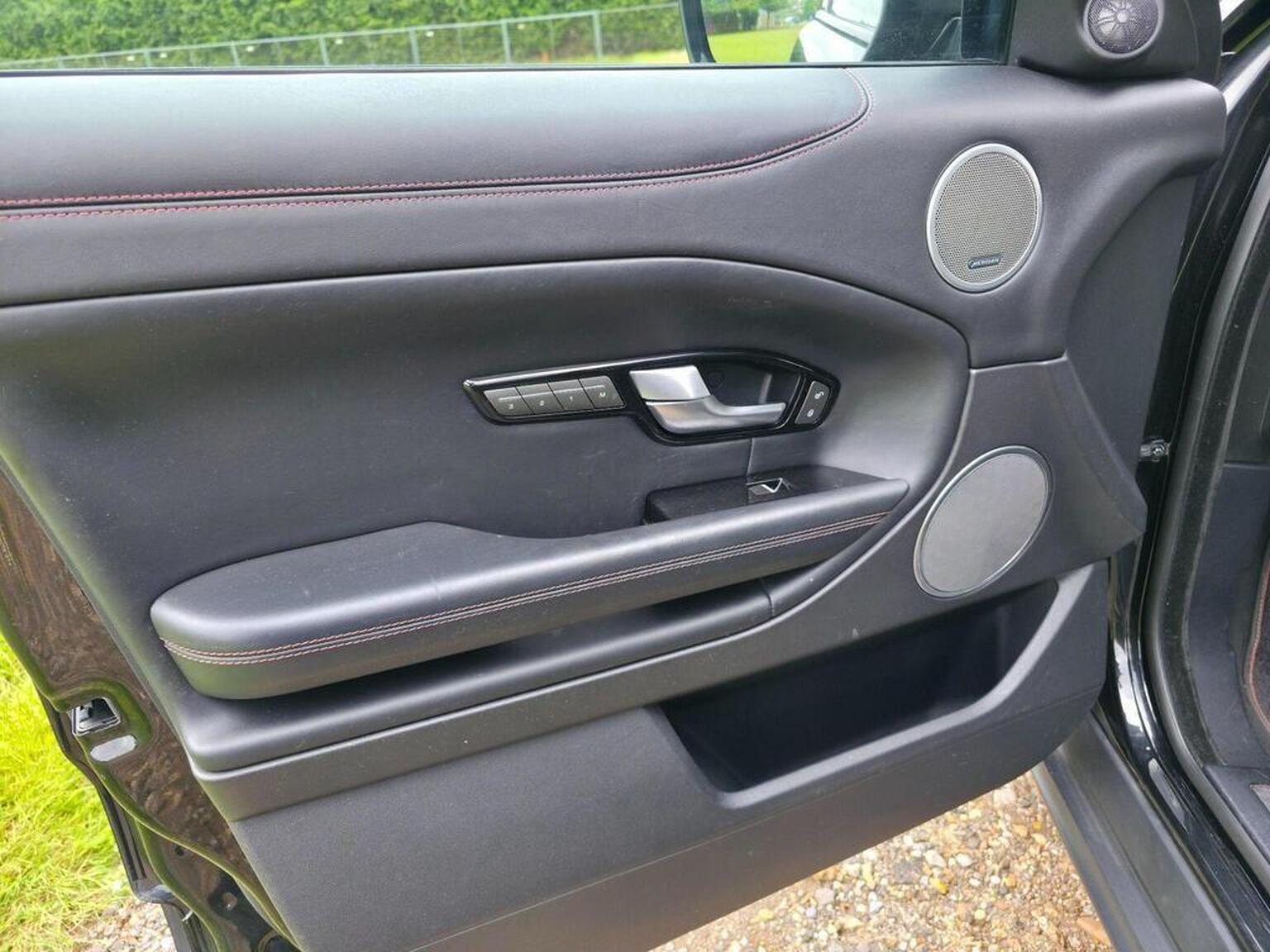 2016 Land Rover Range Rover Evoque image 40