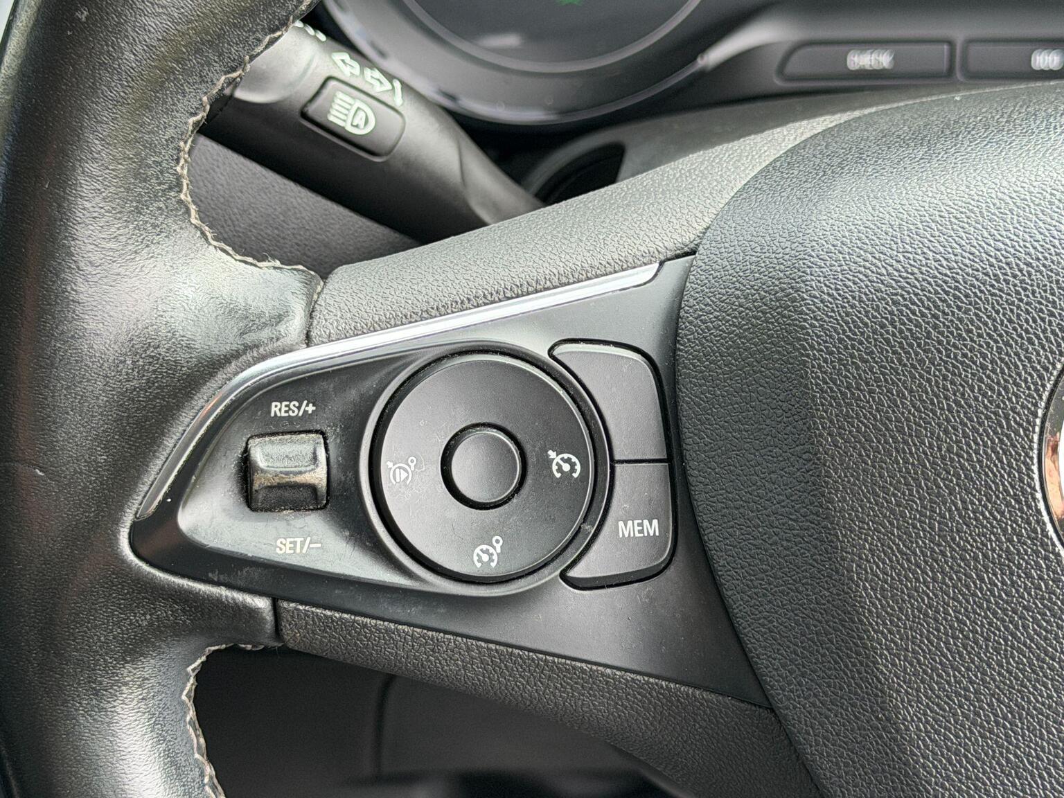 2020 Vauxhall Grandland X image 37
