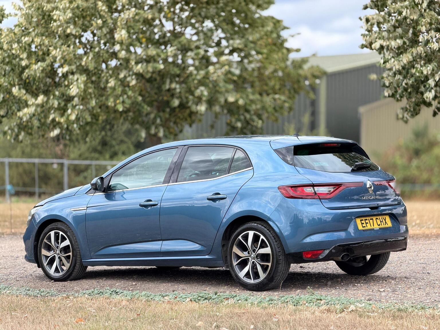 2017 Renault Megane image 12