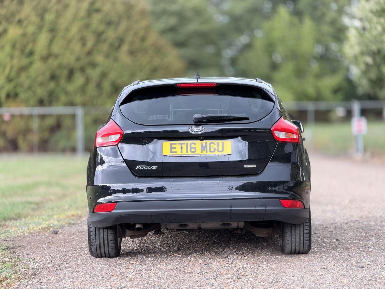 2016 Ford Focus image 8