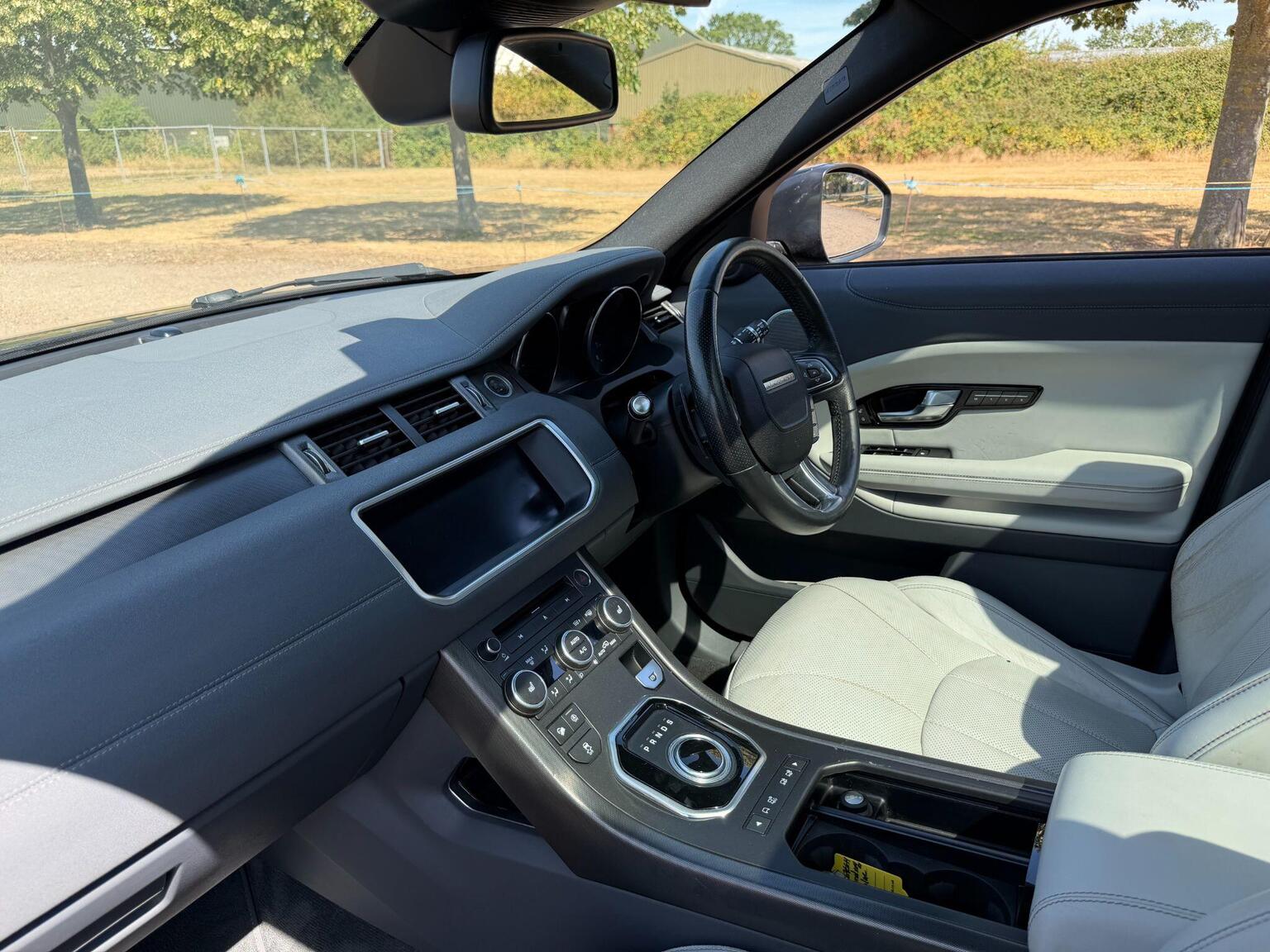 2017 Land Rover Range Rover Evoque image 29
