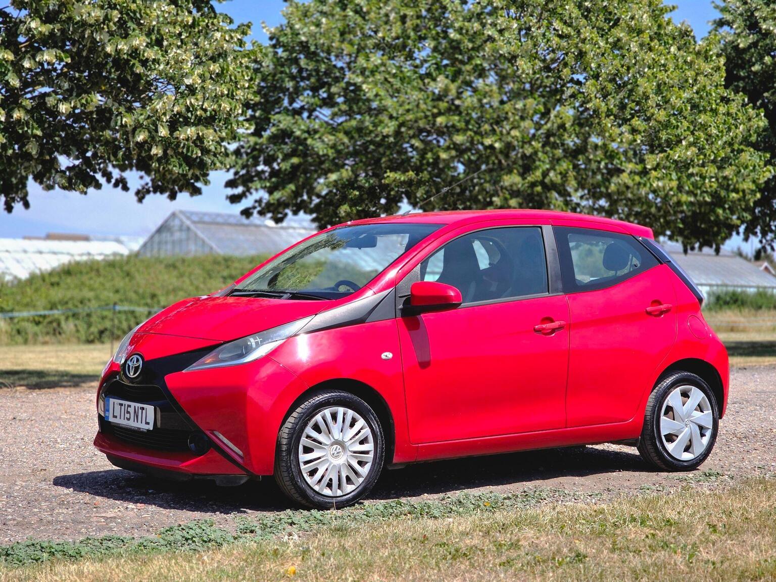2015 Toyota AYGO image 18