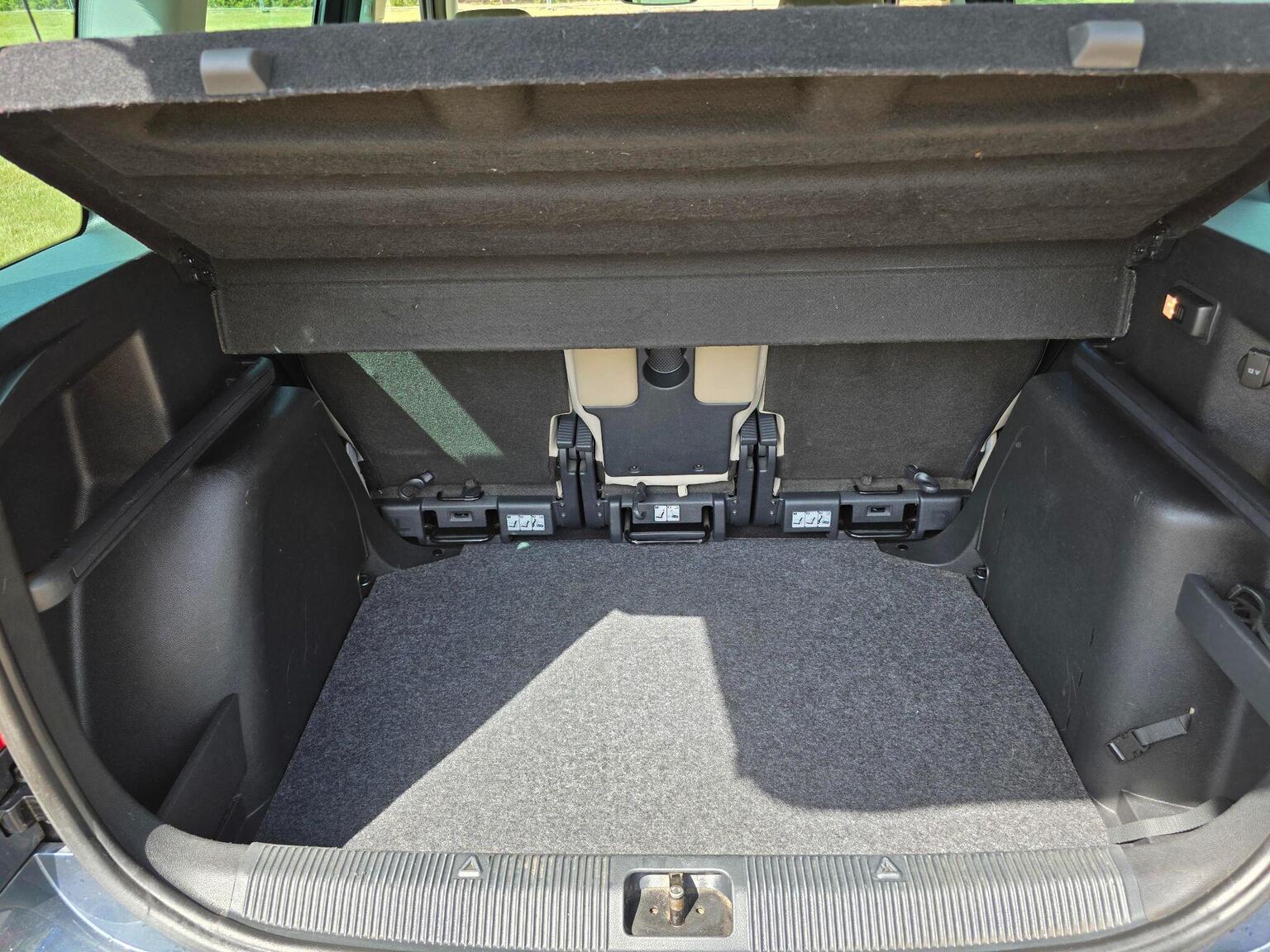 2016 Skoda Yeti image 48