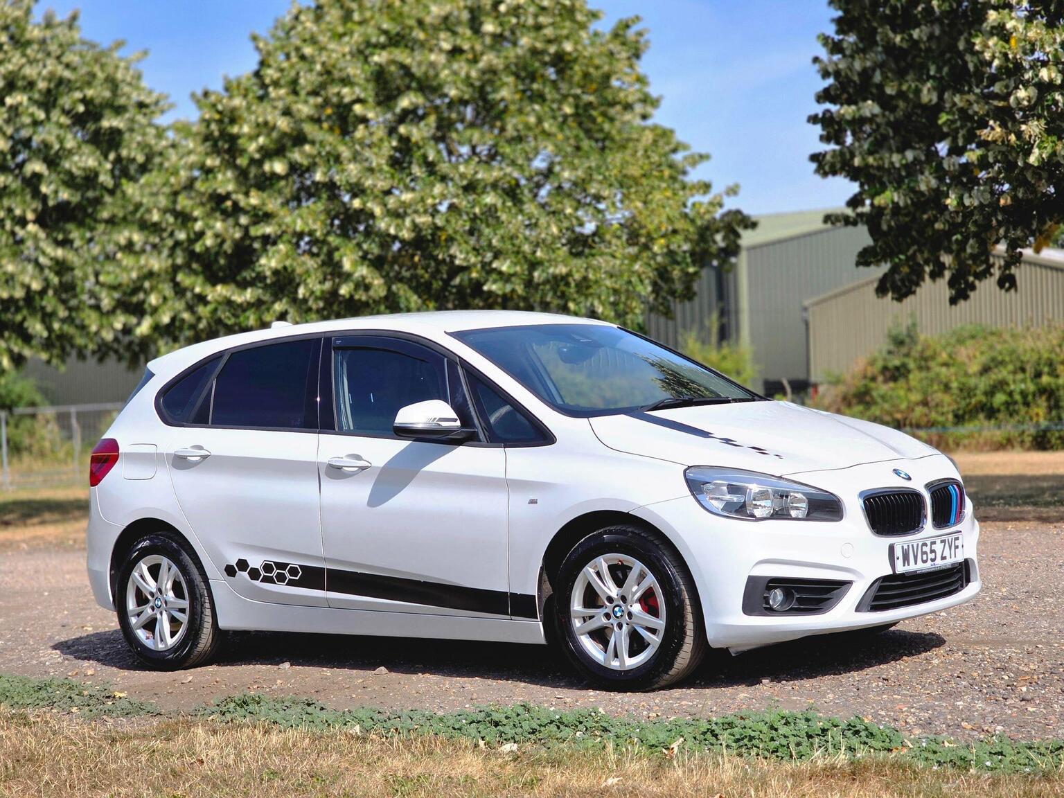 2015 BMW 2 Series Active Tourer image 2