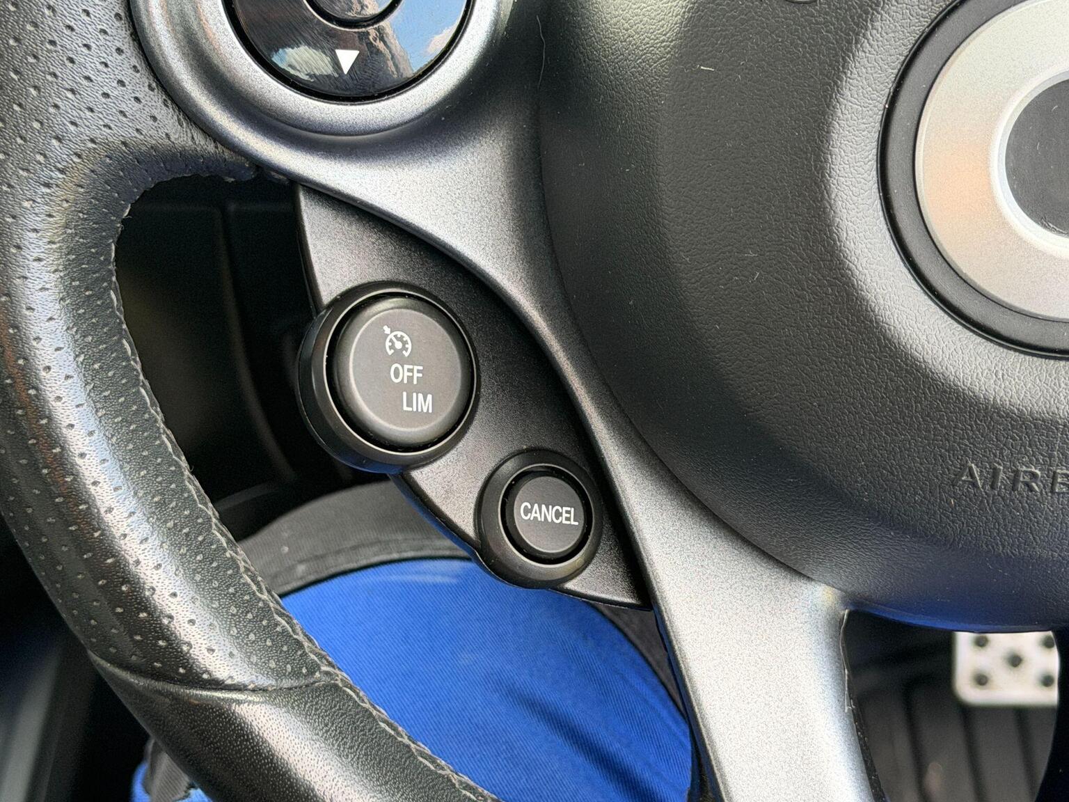 2017 Smart forfour image 40