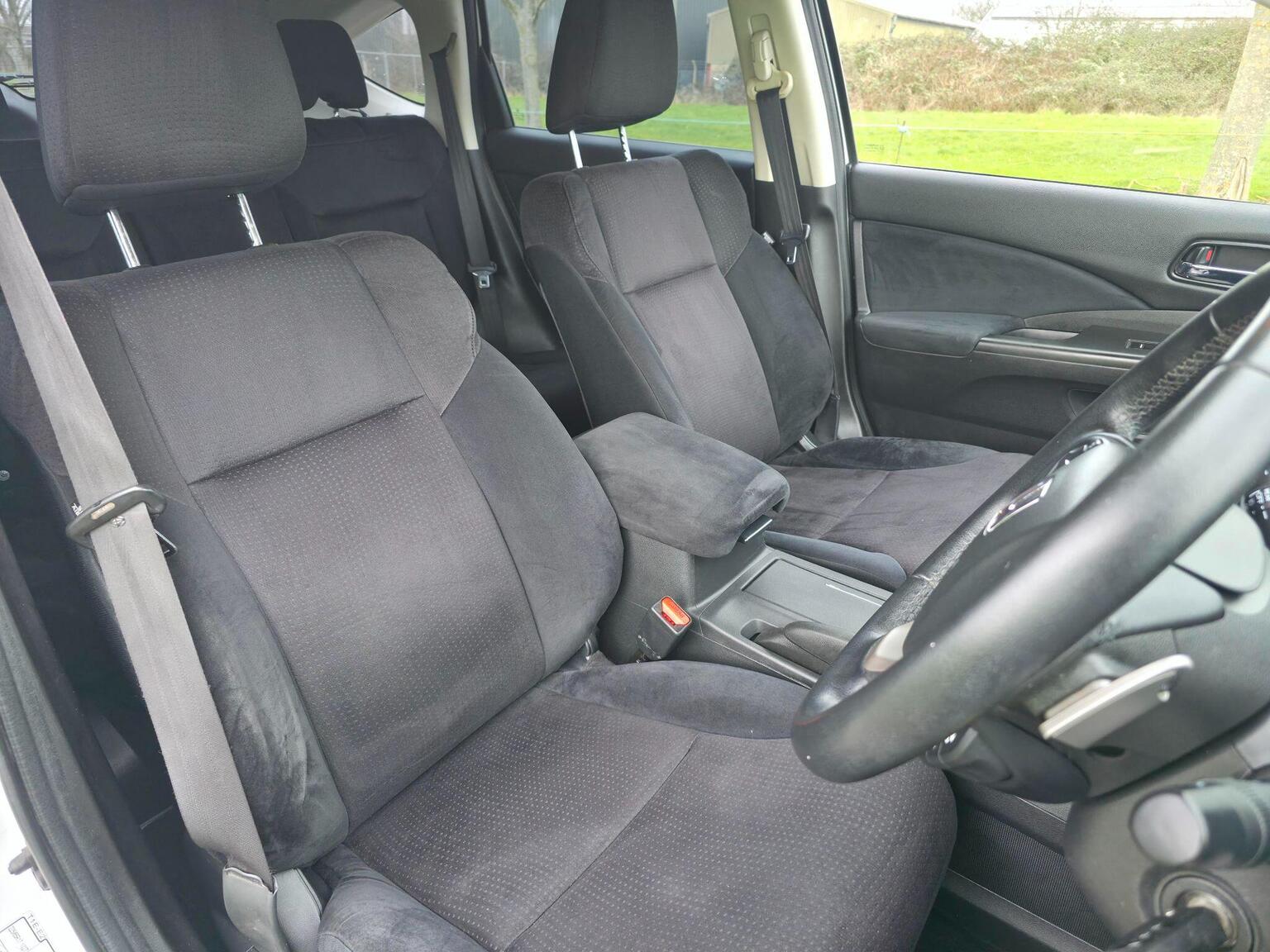 2013 Honda CR-V image 25