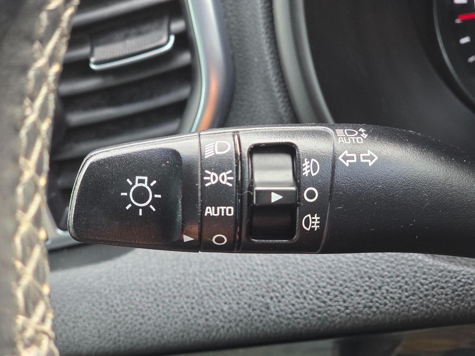 2017 Kia Sportage image 40
