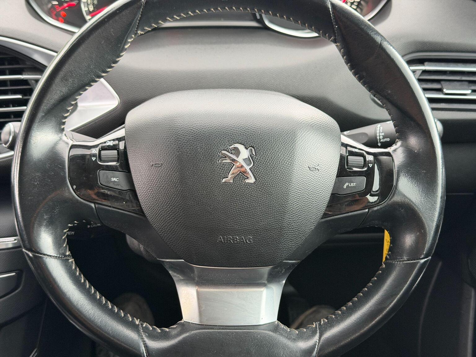 2017 Peugeot 308 image 48