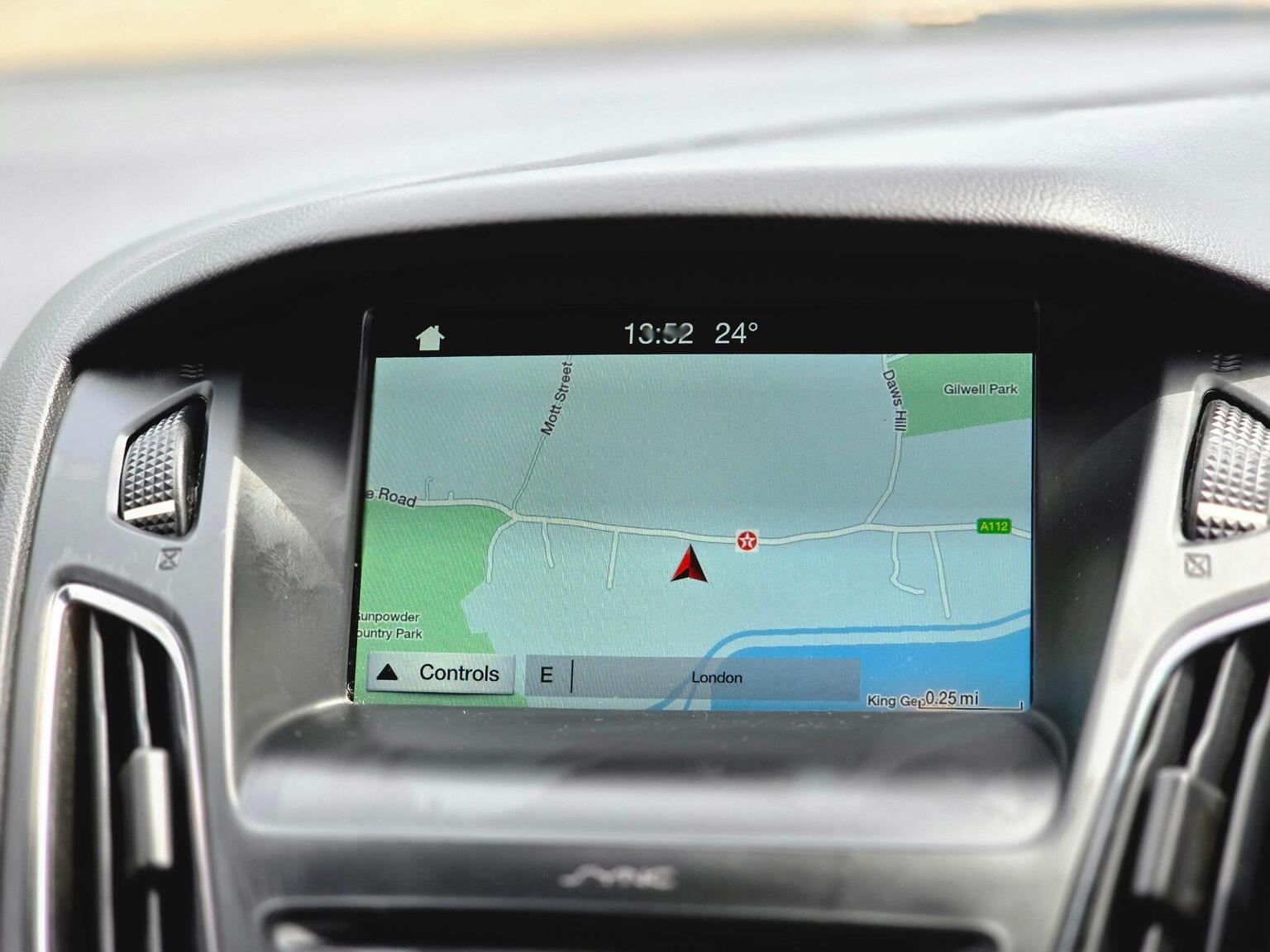 2018 Ford Focus image 46