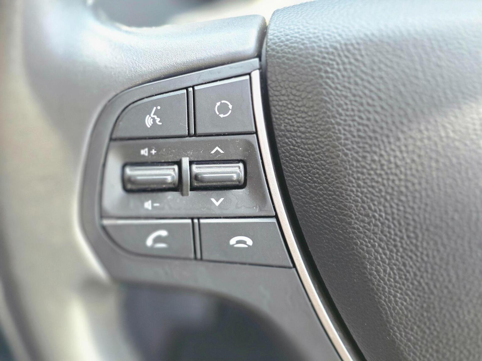 2018 Hyundai i20 image 35