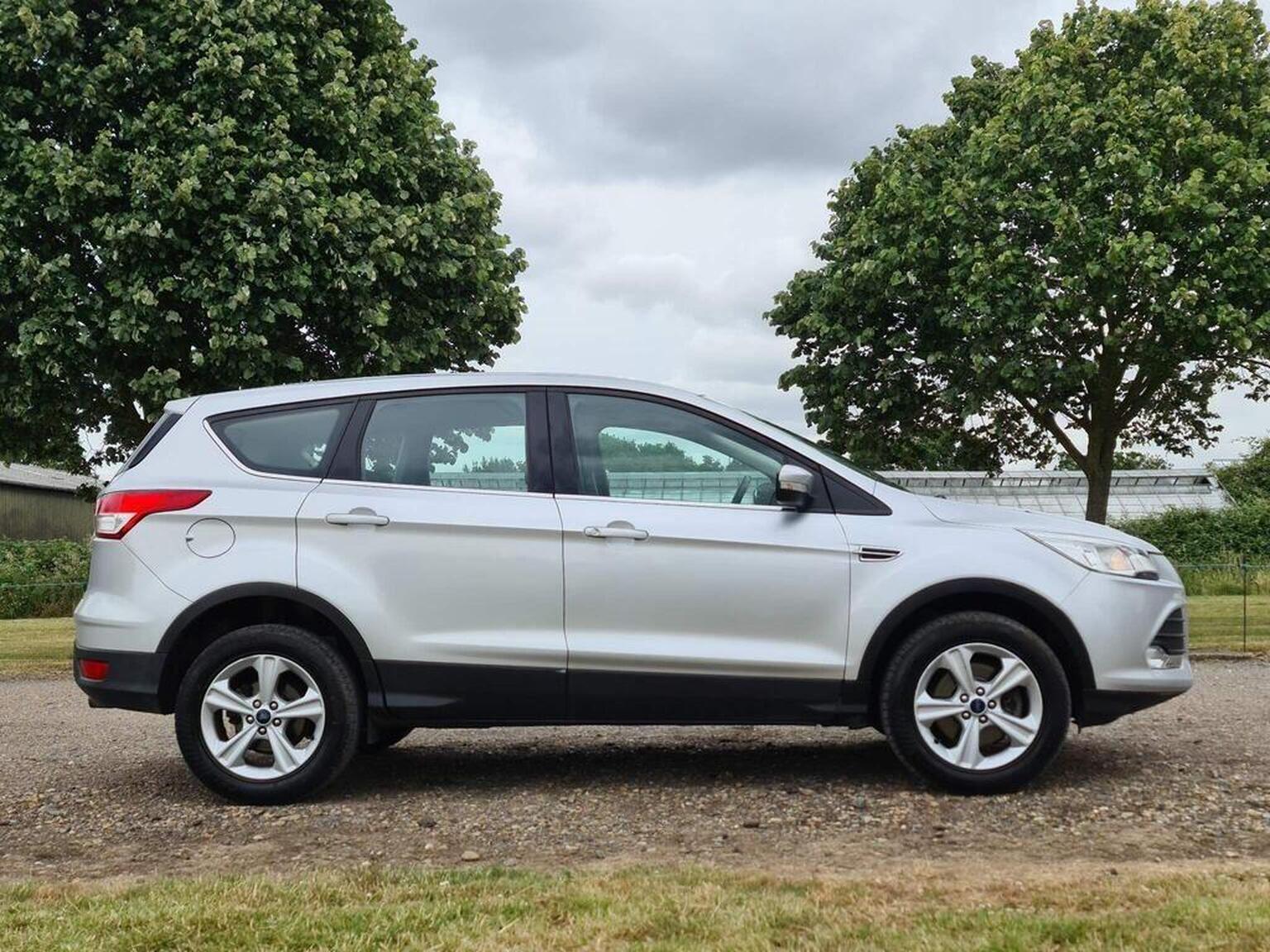 2015 Ford Kuga image 2