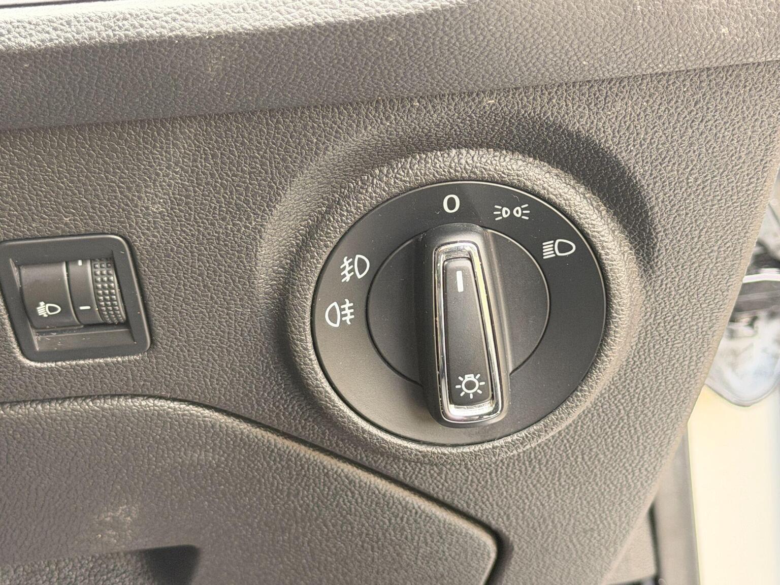 2017 Seat Leon image 32