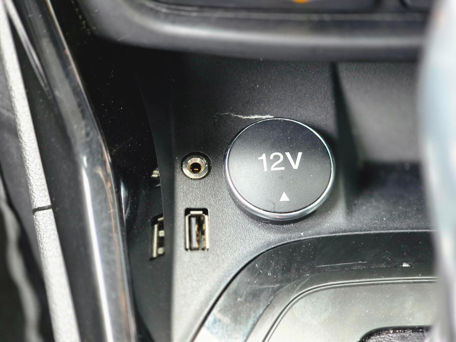 2015 Ford B-Max image 37