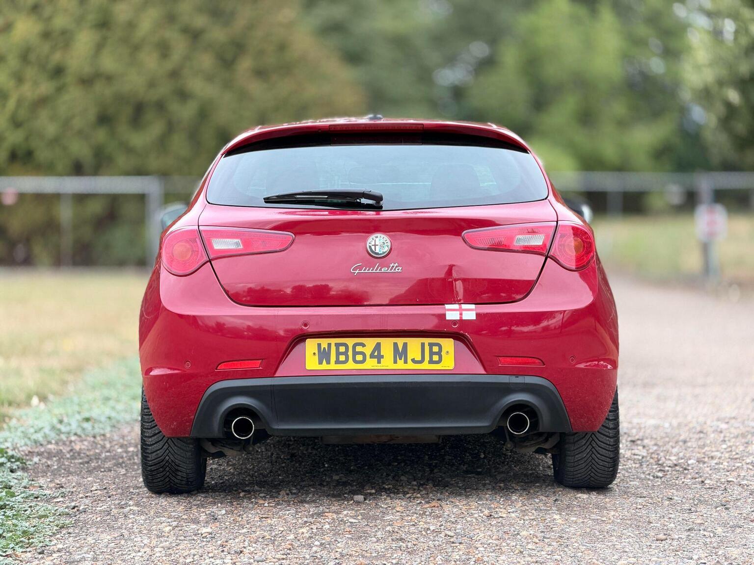 2014 Alfa Romeo Giulietta image 8